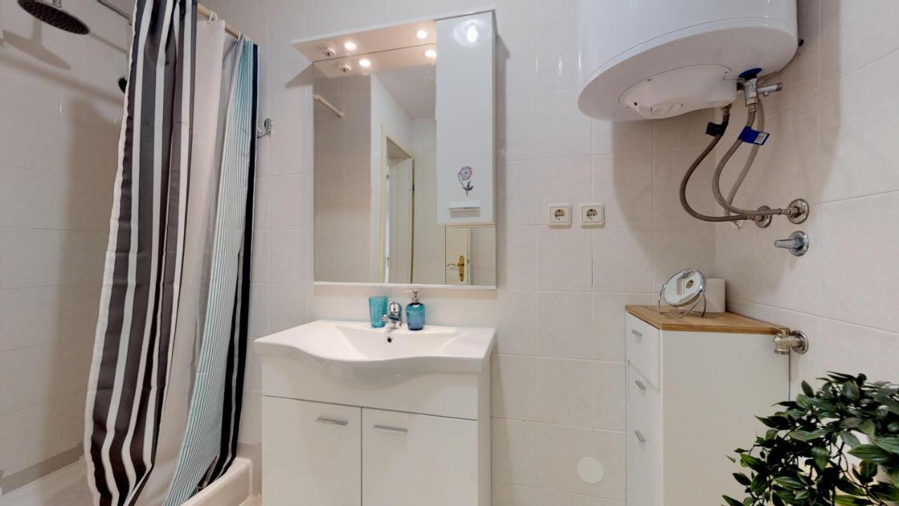 Emily Deluxe Superior 5 Star Studio Apartment, Your Piece Of Heaven With Sea & Park View Novigrad Istria المظهر الخارجي الصورة